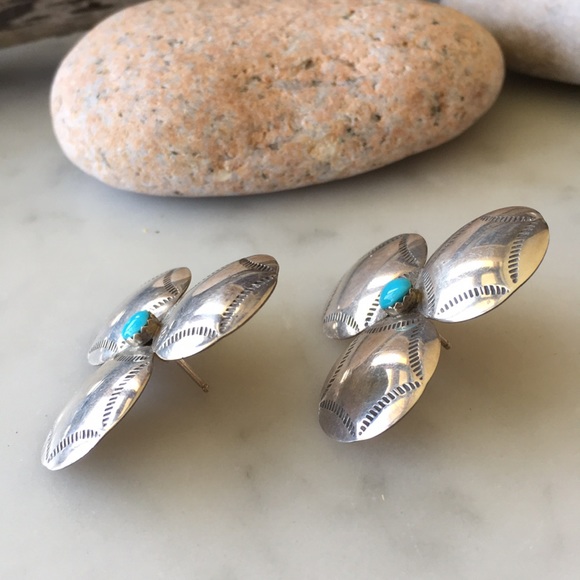 Native American Navajo Turquoise Earrings - Picture 7 of 8